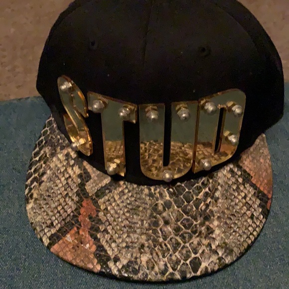 STUD python hat - Picture 4 of 4